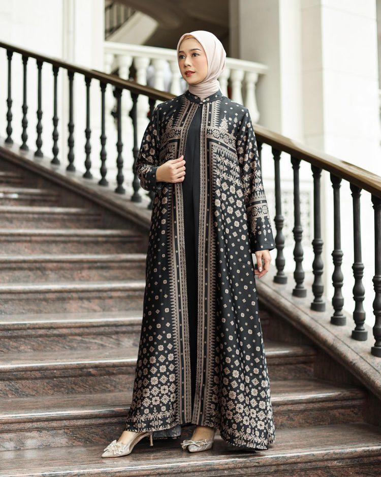 Dersha Set Dress - Image 3
