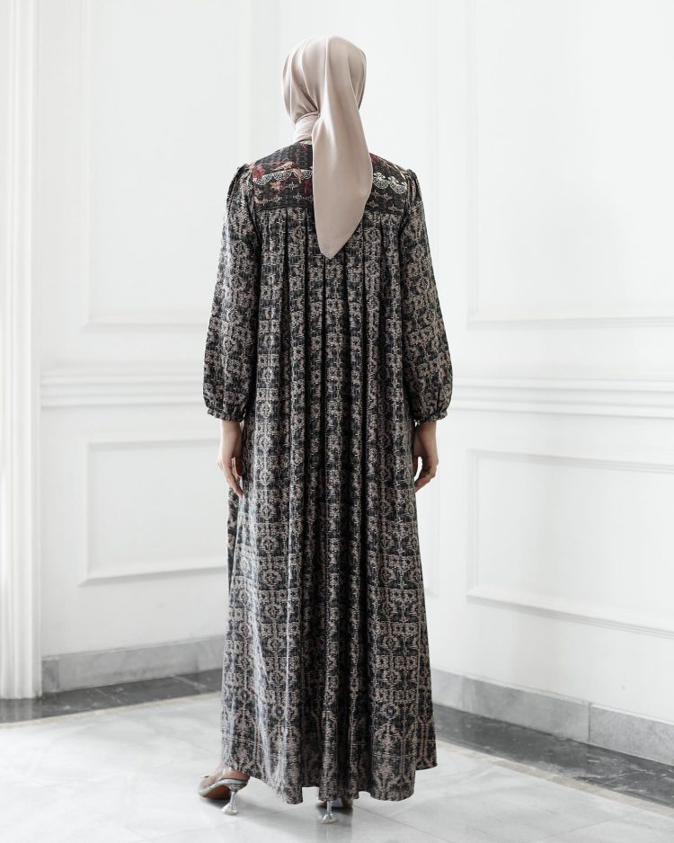 Esra Dress - Image 9