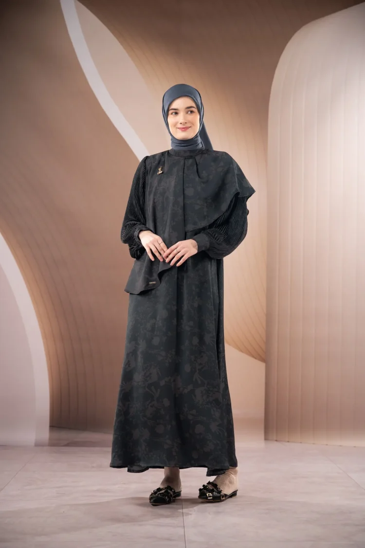 Samamu Cape Dress - Image 4