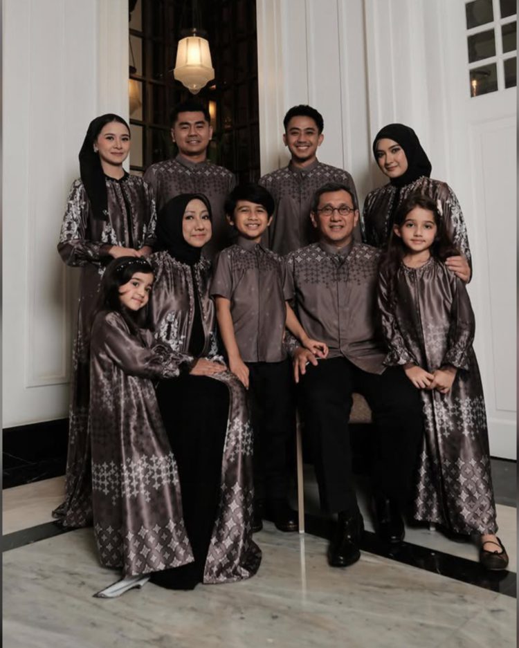 Family Set Vol 2 - Image 4