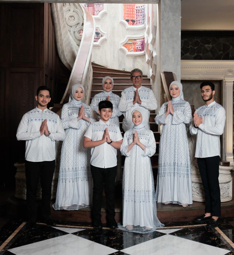 Aleeza Signature Family Set - Image 2
