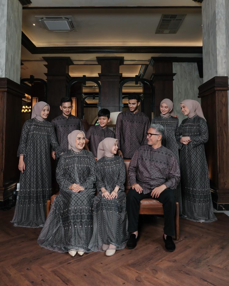 Aleeza Signature Family Set - Image 5