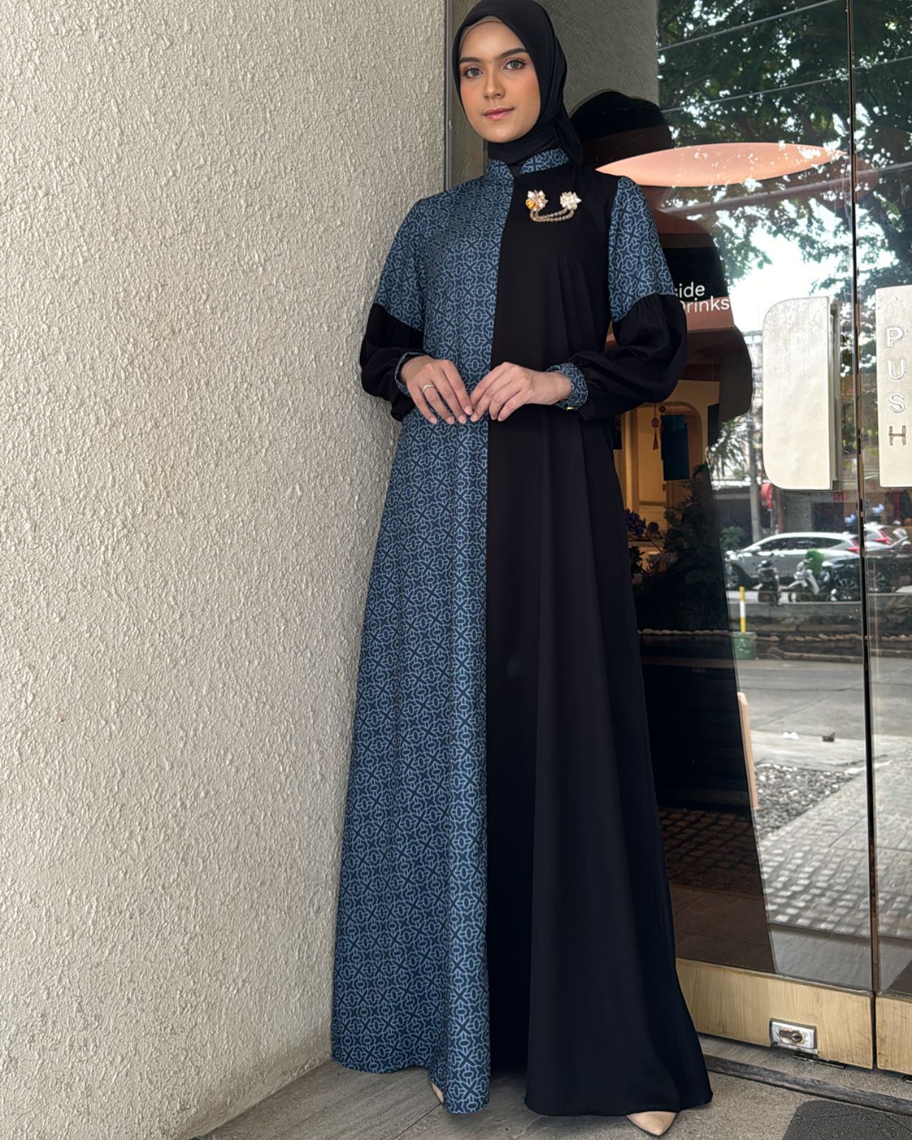Munaya Dress