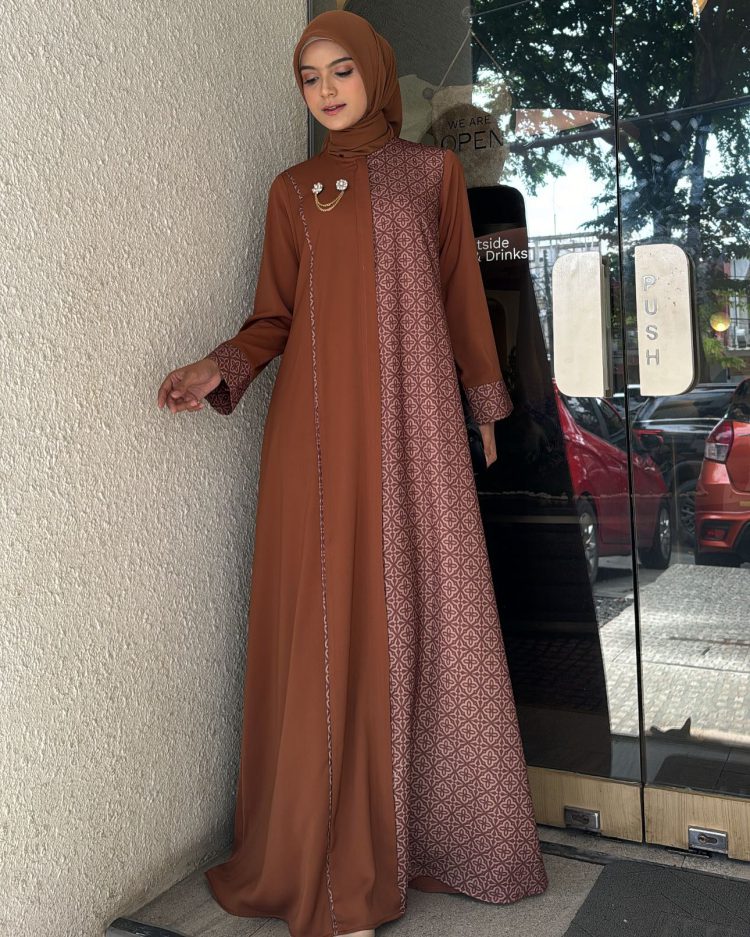 Maryam Dress - Image 2