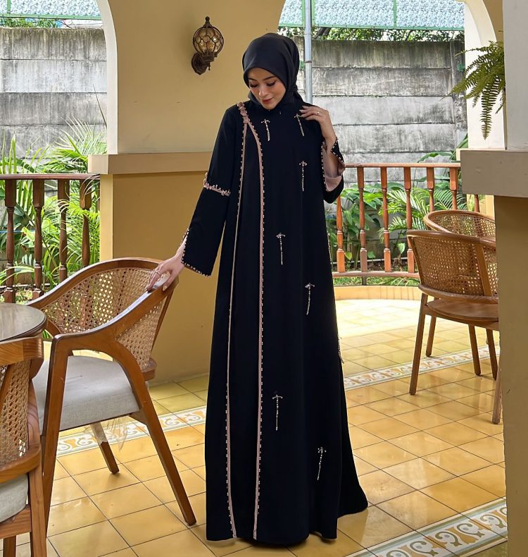 Jamilah Dress - Image 4